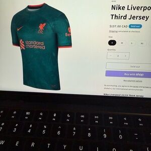 Nike Dri-FIT Athletic Shirt in Light Gray and Dark Green